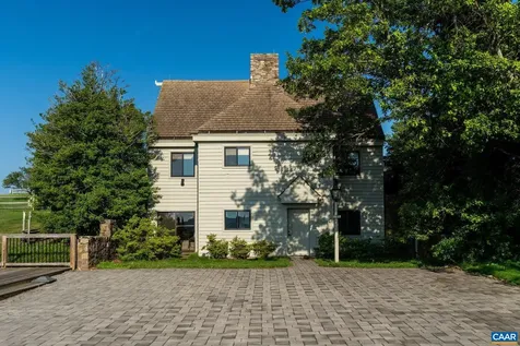 24981 Blue Ridge Parkway Vesuvius VA 24483