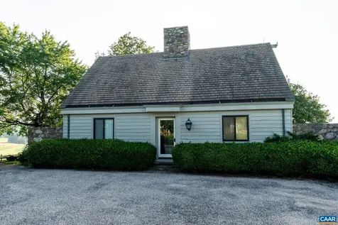 24981 Blue Ridge Parkway Vesuvius VA 24483