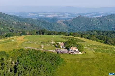 24981 Blue Ridge Parkway Vesuvius VA 24483