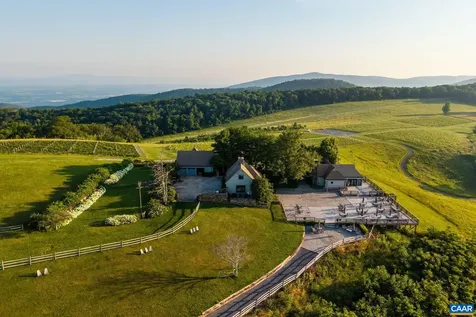 24981 Blue Ridge Parkway Vesuvius VA 24483