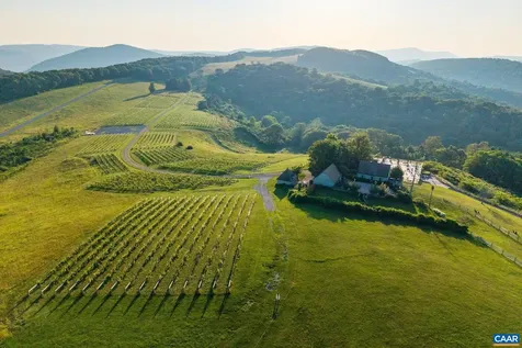 24981 Blue Ridge Parkway Vesuvius VA 24483