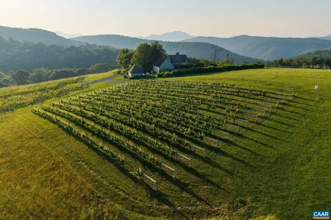 24981 Blue Ridge Parkway Vesuvius VA 24483