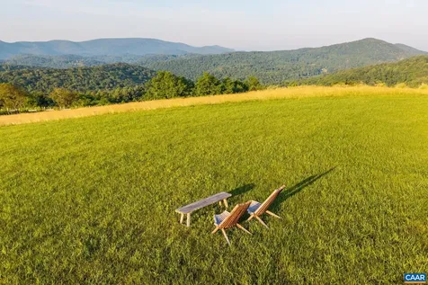 24981 Blue Ridge Parkway Vesuvius VA 24483