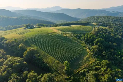 24981 Blue Ridge Parkway Vesuvius VA 24483