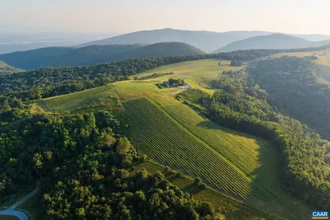 24981 Blue Ridge Parkway Vesuvius VA 24483