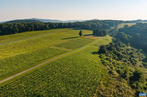 24981 Blue Ridge Parkway Vesuvius VA 24483