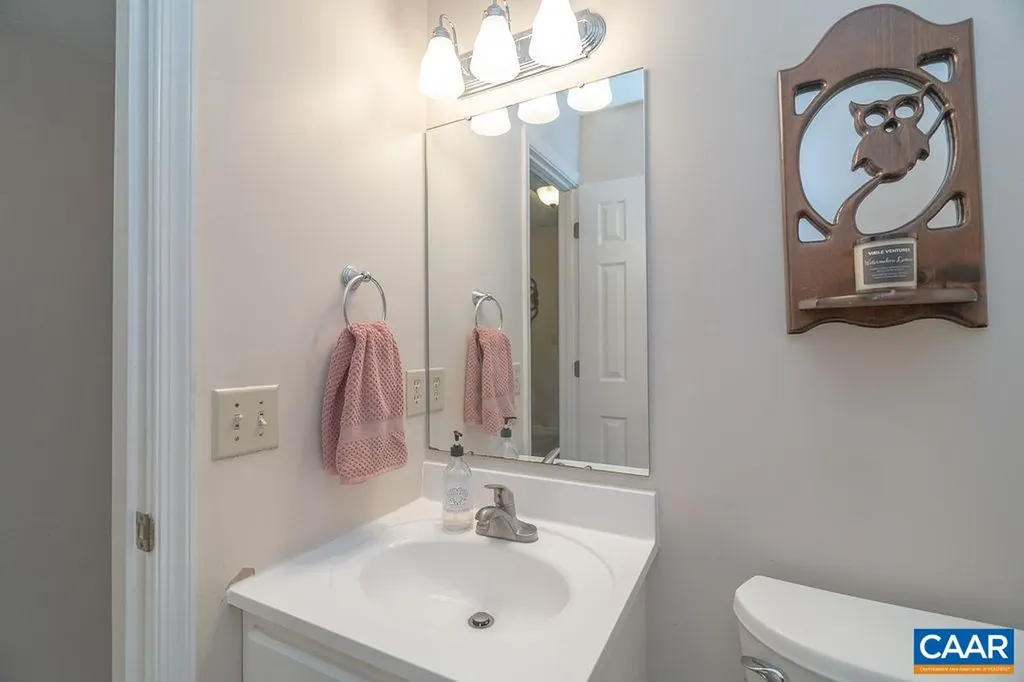 1835 Steeplechase Run Charlottesville VA 22911