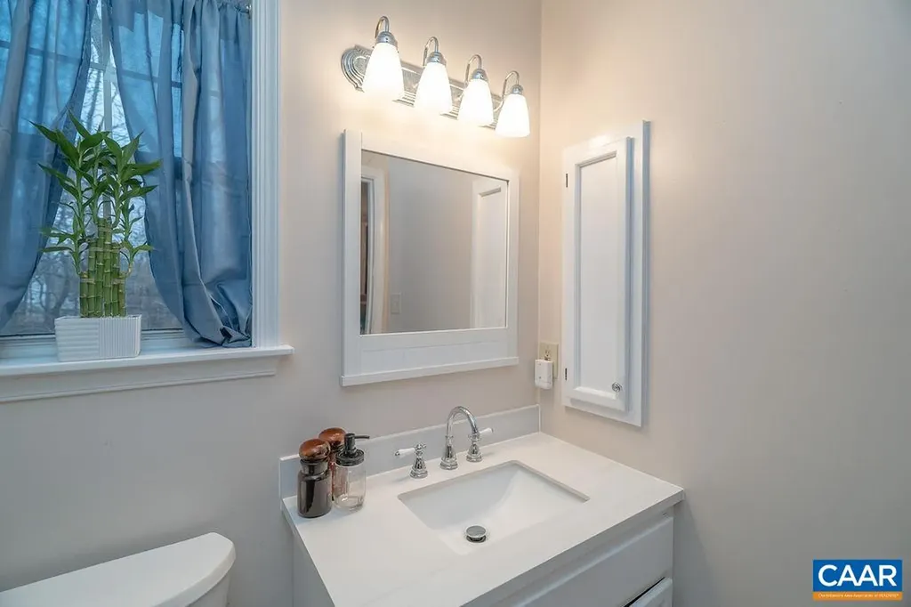 1835 Steeplechase Run Charlottesville VA 22911