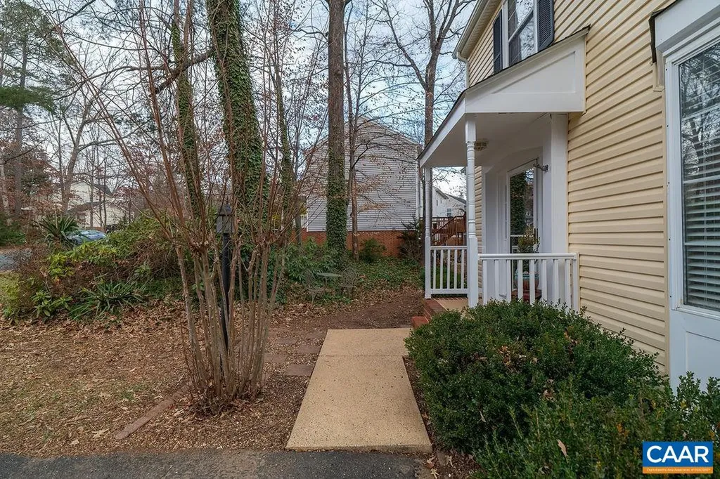 1835 Steeplechase Run Charlottesville VA 22911