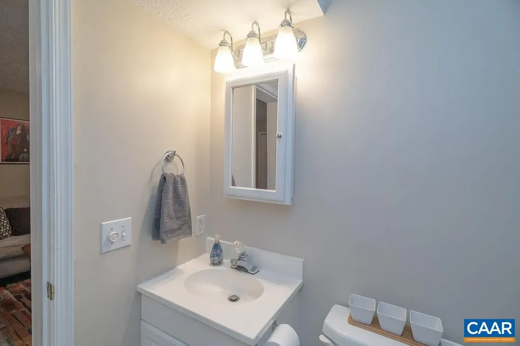 1835 Steeplechase Run Charlottesville VA 22911