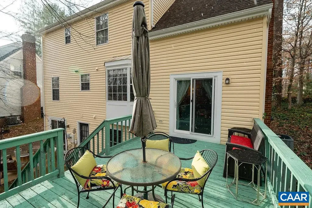 1835 Steeplechase Run Charlottesville VA 22911