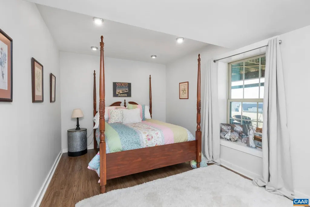 1468 Delphi Lane Charlottesville VA 22911