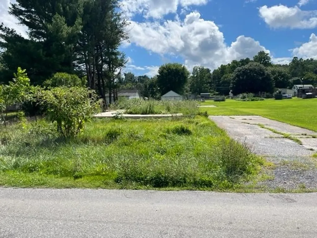 62 N Hancock Street N Craigsville VA 24430