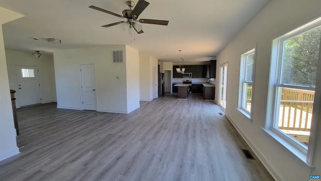 124 West Street Louisa VA 23093