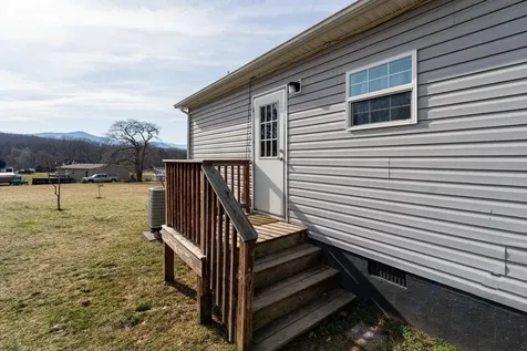 320 Cavalier Road Rileyville VA 22650