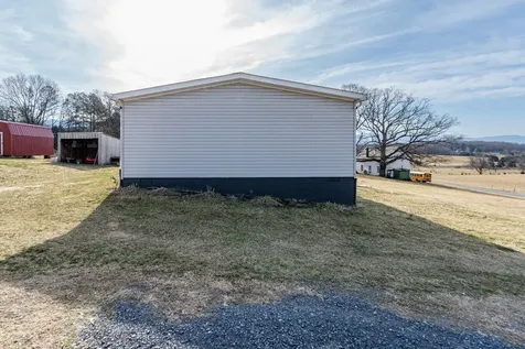 320 Cavalier Road Rileyville VA 22650