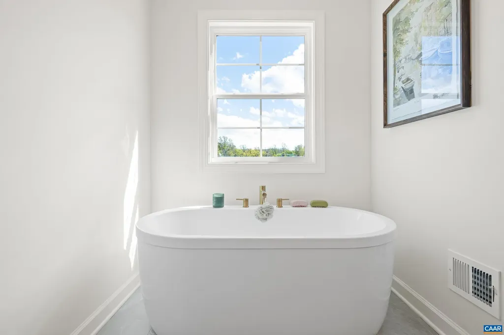 42f Whisperwood Court Troy VA 22974