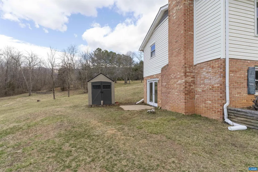 248 Newtown Road Greenwood VA 22943