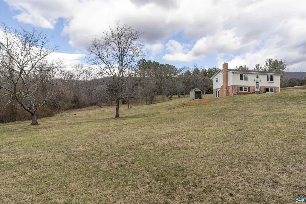 248 Newtown Road Greenwood VA 22943