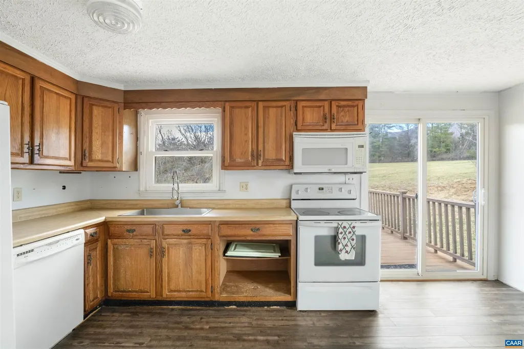 248 Newtown Road Greenwood VA 22943