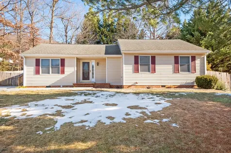 312 Round Hill Drive Stuarts Draft VA 24477