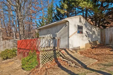 312 Round Hill Drive Stuarts Draft VA 24477