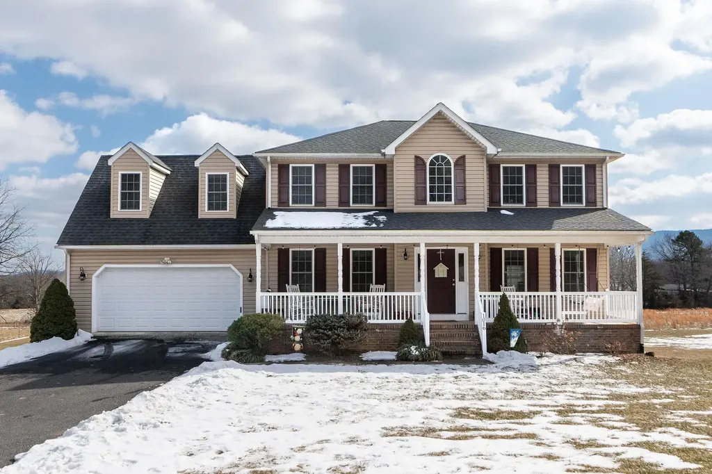 1016 Cold Springs Road Stuarts Draft VA 24477