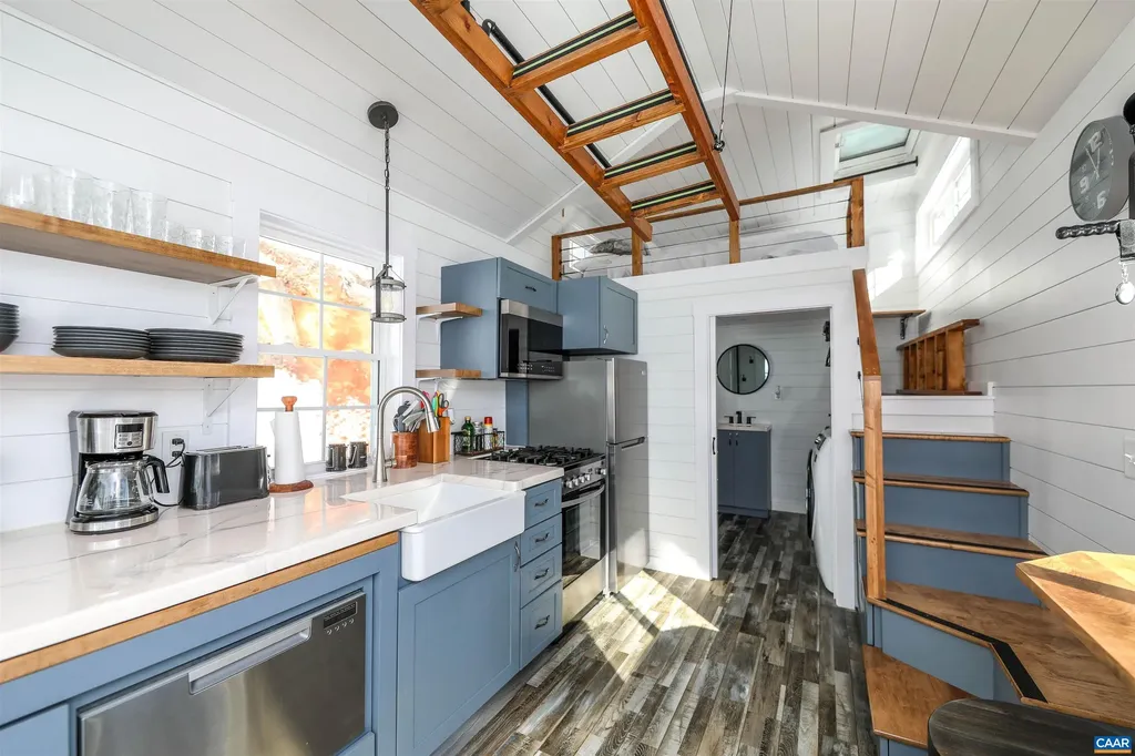 21 1 2 Old Stoney Creek Road Nellysford VA 22958