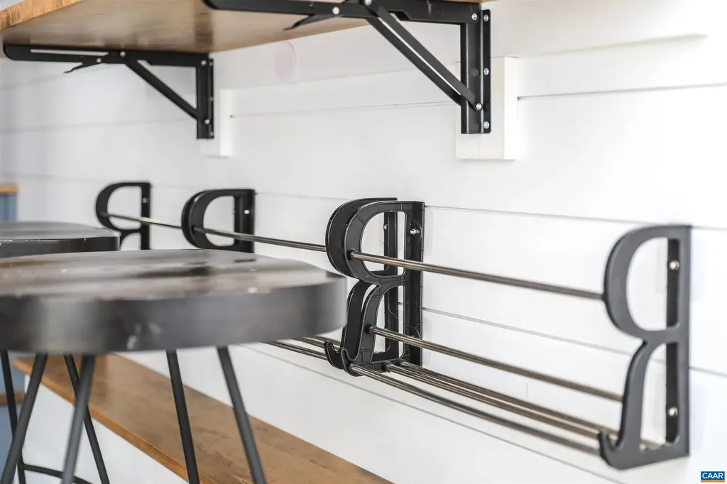 21 1 2 Old Stoney Creek Road Nellysford VA 22958