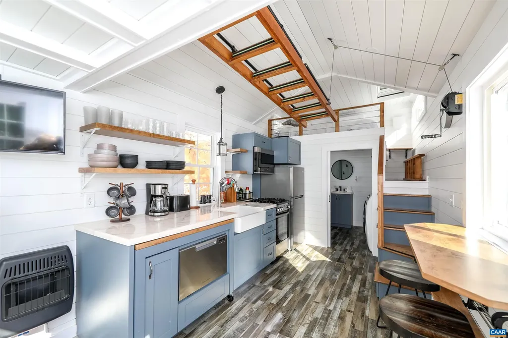 21 1 2 Old Stoney Creek Road Nellysford VA 22958