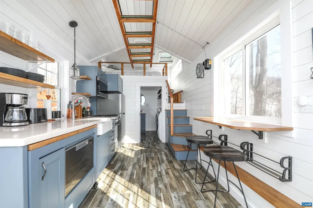 21 1 2 Old Stoney Creek Road Nellysford VA 22958