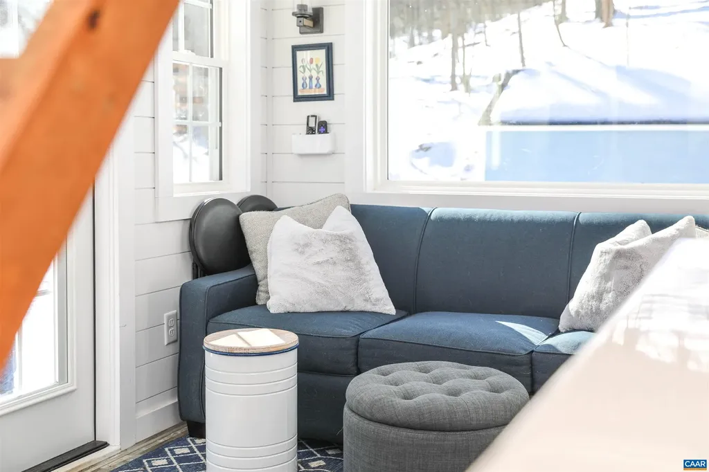 21 1 2 Old Stoney Creek Road Nellysford VA 22958