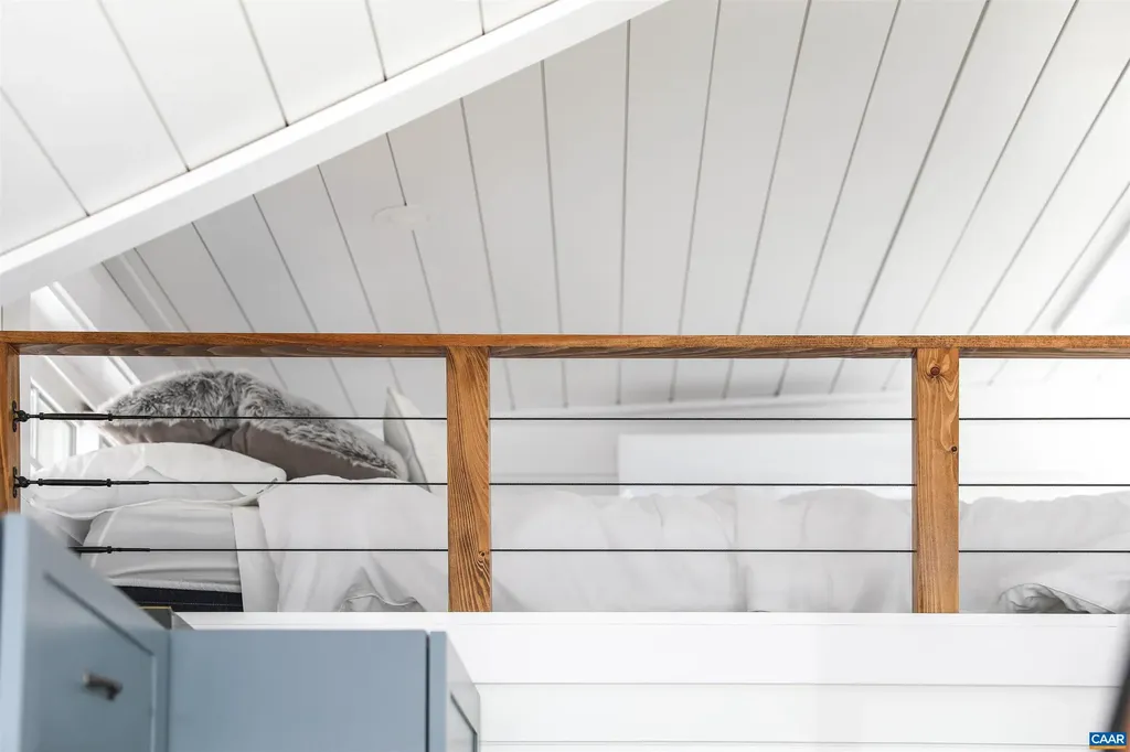 21 1 2 Old Stoney Creek Road Nellysford VA 22958