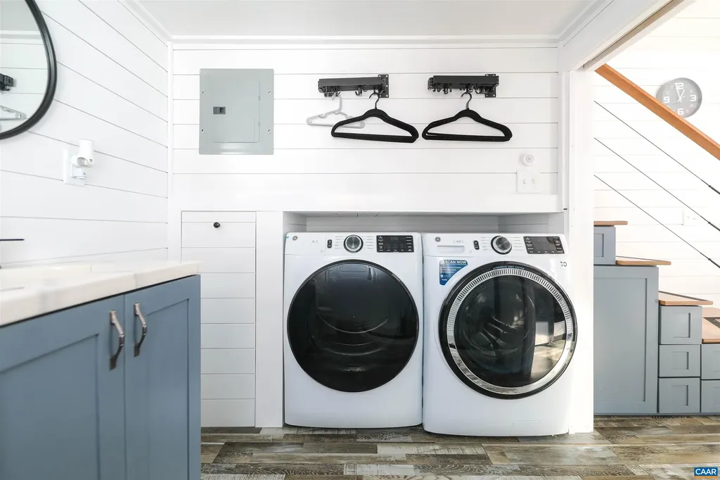 21 1 2 Old Stoney Creek Road Nellysford VA 22958