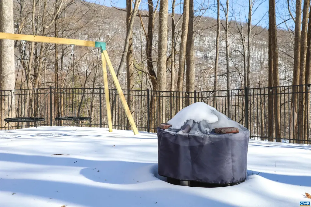 21 1 2 Old Stoney Creek Road Nellysford VA 22958