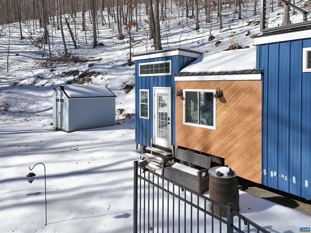 21 1 2 Old Stoney Creek Road Nellysford VA 22958