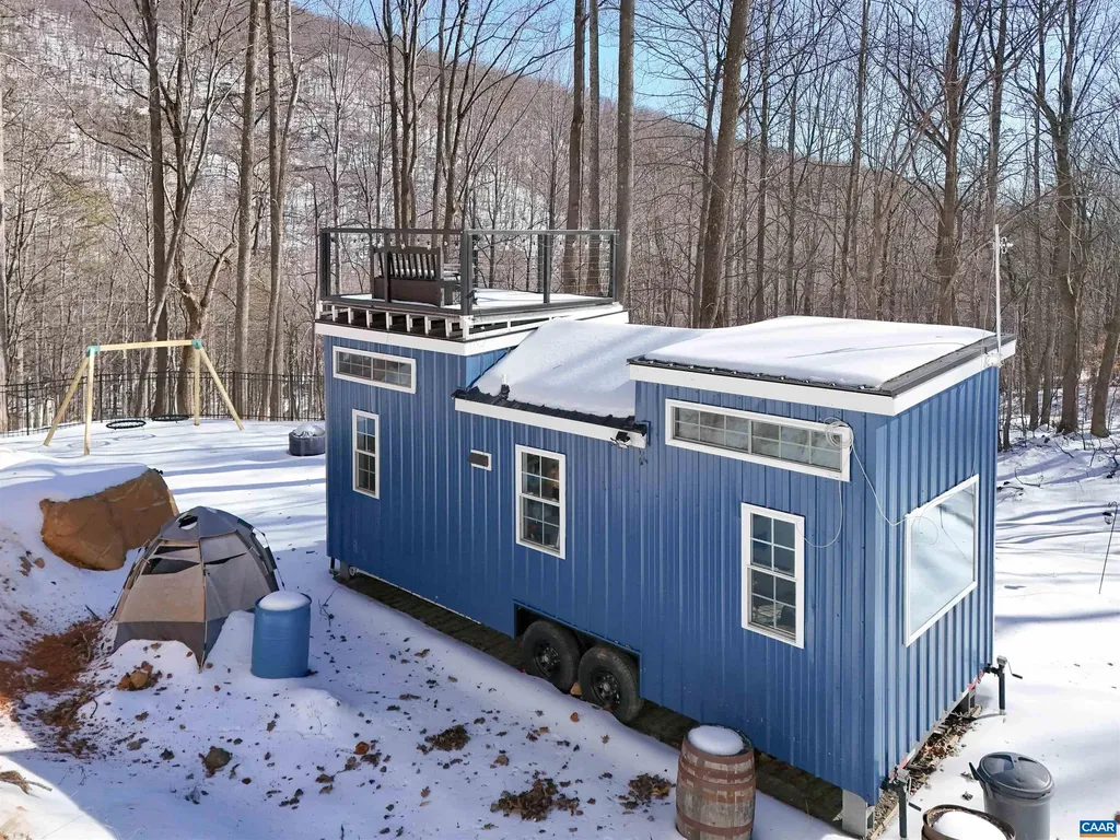 21 1 2 Old Stoney Creek Road Nellysford VA 22958