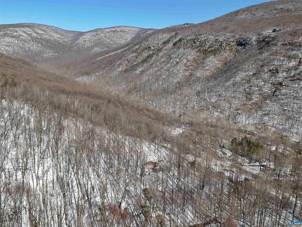 21 1 2 Old Stoney Creek Road Nellysford VA 22958