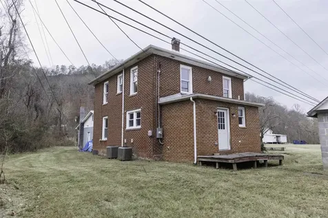 555 Arnolds Valley Road Natural Bridge Station VA 24579