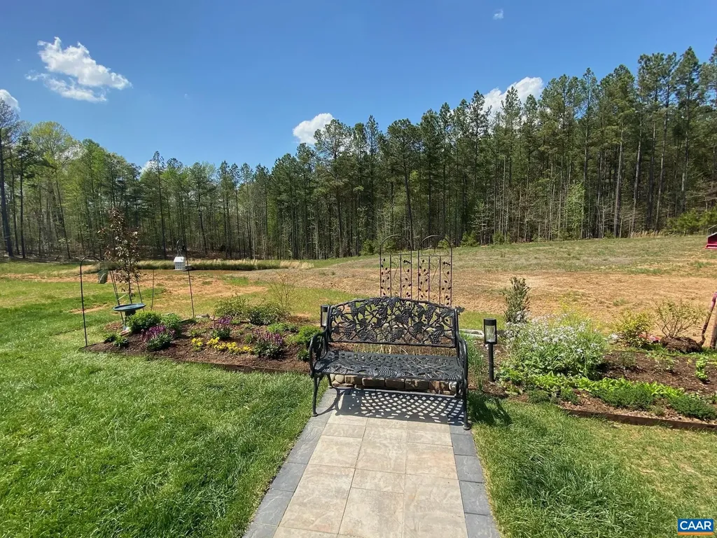 128 Bayberry Lane Zion Crossroads VA 22942