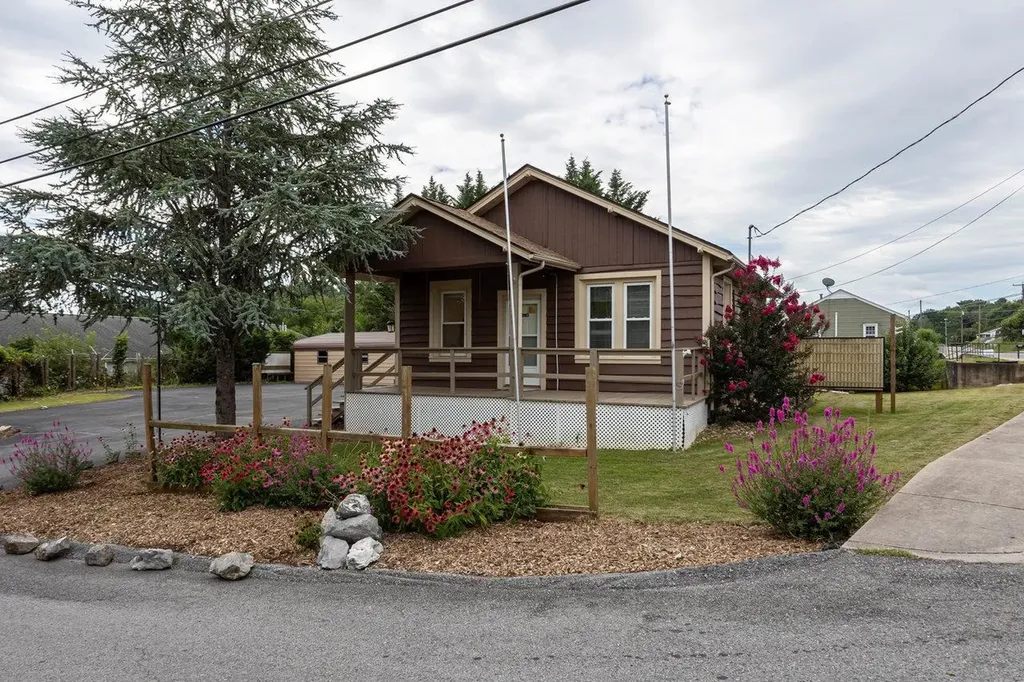 2408 Cedar Street Staunton VA 24401