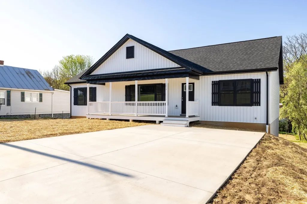 16854 Summit Avenue E Elkton VA 22827