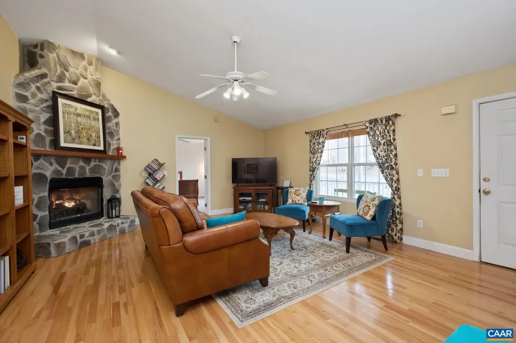 6 James River Road Palmyra VA 22963