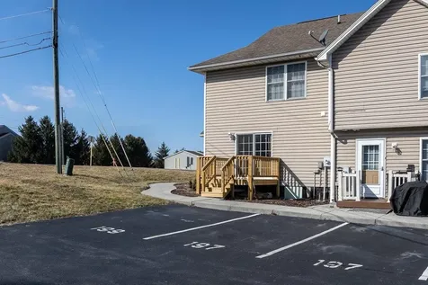 199 Alger Lane Broadway VA 22815