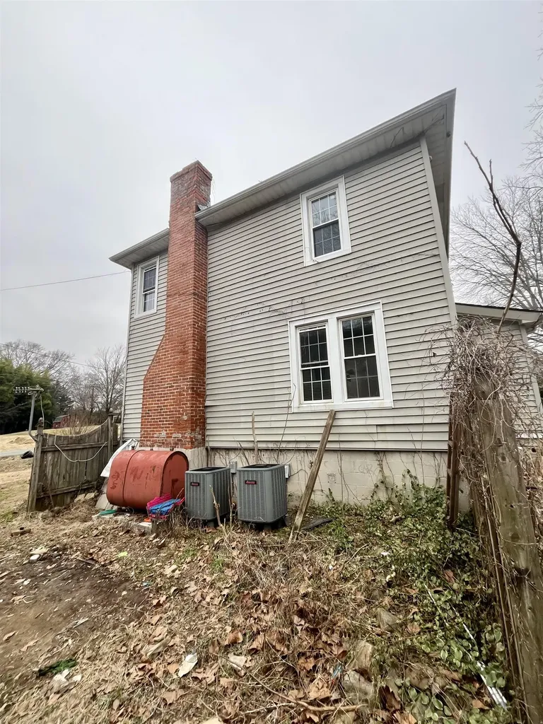 605 W Baker Street W Gordonsville VA 22942