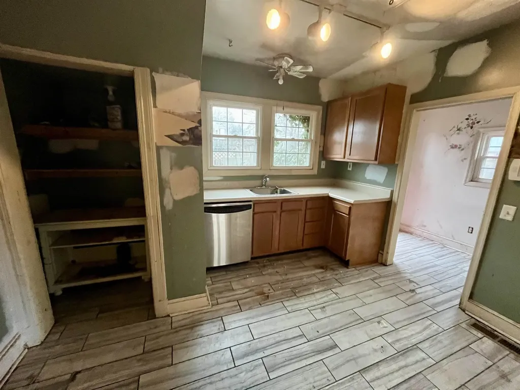 605 W Baker Street W Gordonsville VA 22942