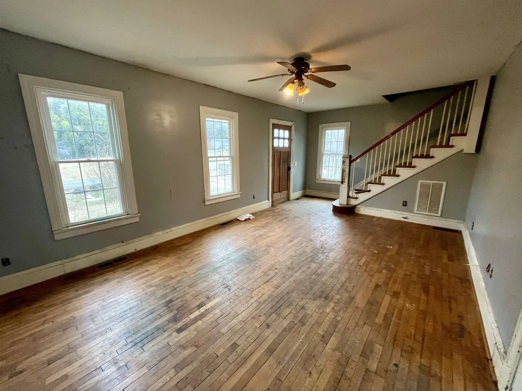 605 W Baker Street W Gordonsville VA 22942