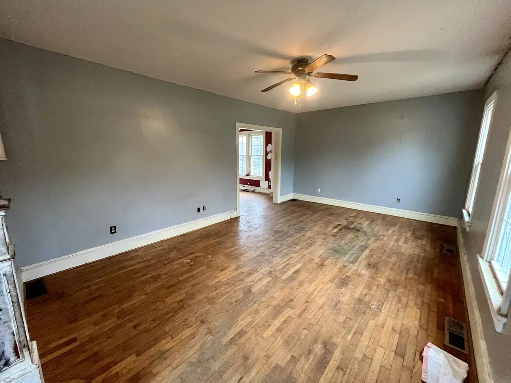 605 W Baker Street W Gordonsville VA 22942