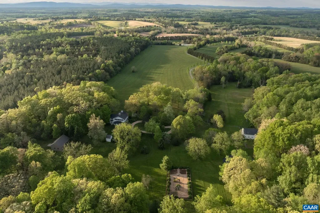 3535 Jack Jouett Road E Louisa VA 23093