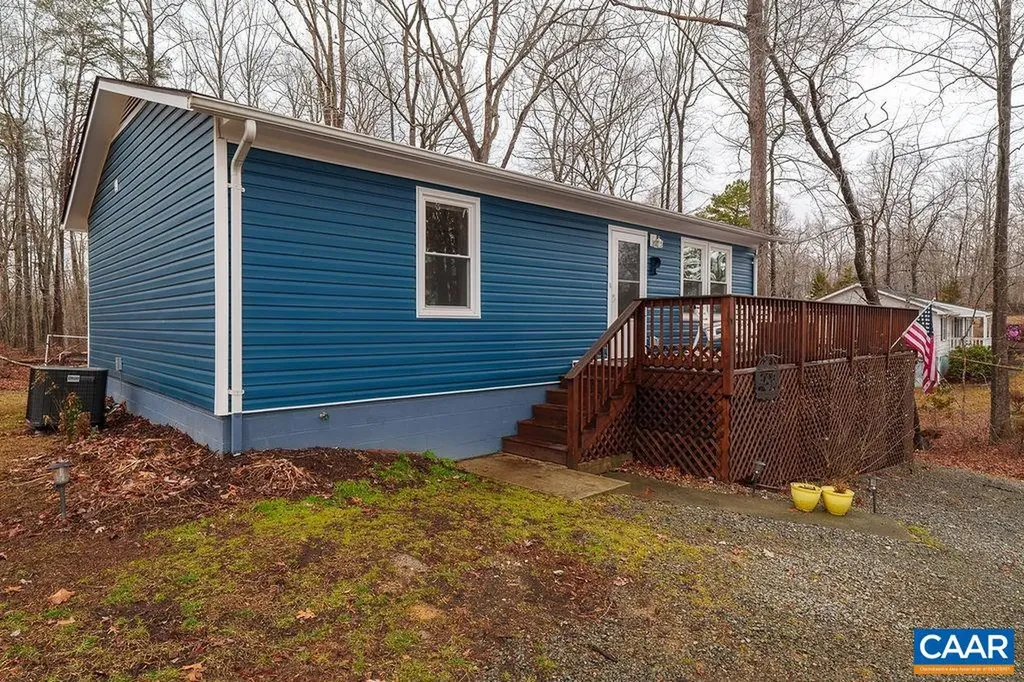 6920 Albevanna Spring Road Scottsville VA 24590